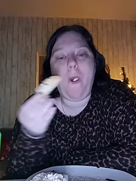 Feuchtekitty92xh online show from December 19, 7:26 am