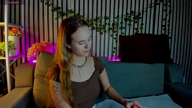 Casey Sweeet online show from February 2, 9:19 am