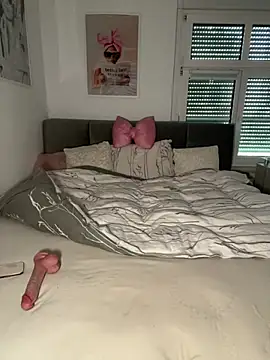  Lilly angel online show from April 4, 1:30 pm