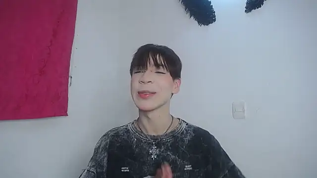 lucky stricke online show from November 2, 3:53 am