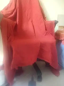 Snapshot of Nesch82 chatting on February 10, 7:23 am Nesch82 online show from February 10, 7:23 am