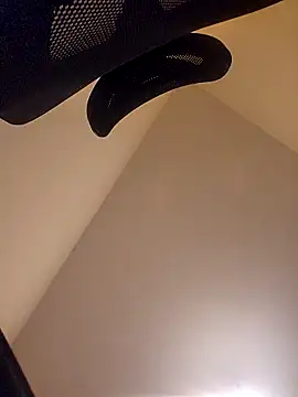 Nesch82 online show from March 12, 4:18 am