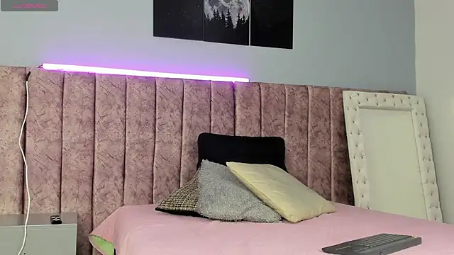  jasmine blush online show from January 17, 6:33 pm