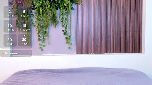 Snapshot of Dakotaferreti chatting on October 16, 8:43 pm Dakotaferreti online show from October 16, 8:43 pm