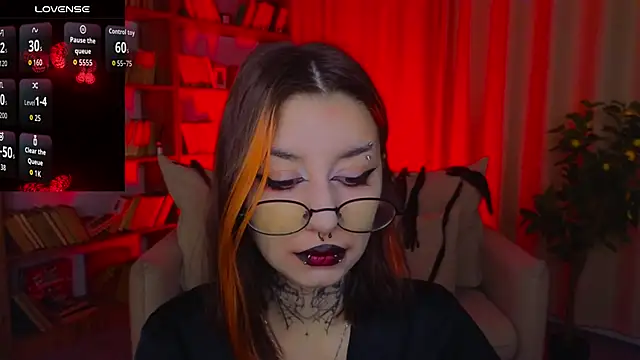 Mistress  Marcelline online show from April 12, 1:21 am