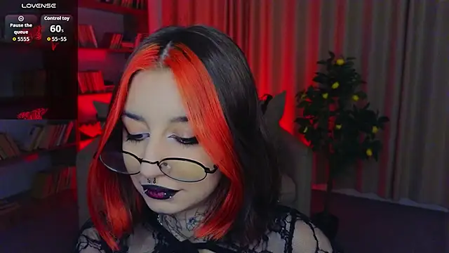 Mistress  Marcelline online show from May 25, 1:44 am