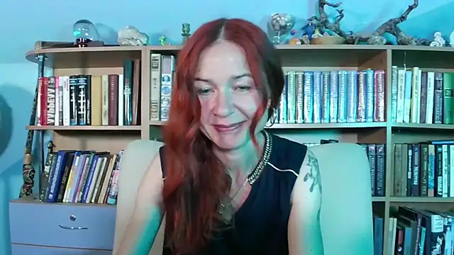Snapshot of Foxilady357 chatting on June 11, 2:04 pm Foxilady357 online show from June 11, 2:04 pm