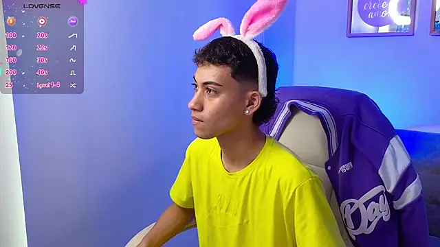 yulian vasquez online show from September 14, 12:26 pm