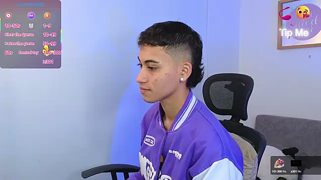 yulian vasquez online show from September 27, 12:21 pm