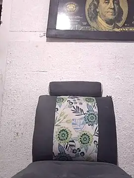 Snapshot of Valenn_fernandez chatting on October 21, 5:08 am Valenn fernandez online show from October 21, 5:08 am