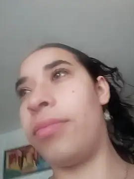 Snapshot of Valenn_fernandez chatting on March 3, 3:29 pm Valenn fernandez online show from March 3, 3:29 pm