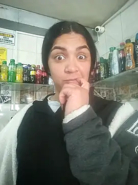 Snapshot of Bigass_Emilly chatting on November 17, 3:40 pm Bigass Emilly online show from November 17, 3:40 pm