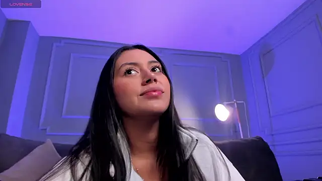 Snapshot of AmbarJames_ chatting on February 3, 12:10 pm AmbarJames online show from February 3, 12:10 pm