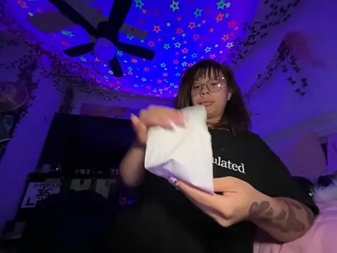 moan4mona online show from June 17, 3:31 am