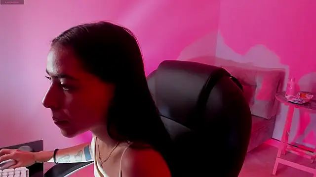 Snapshot of ValkaGrecco chatting on January 13, 11:32 pm ValkaGrecco online show from January 13, 11:32 pm