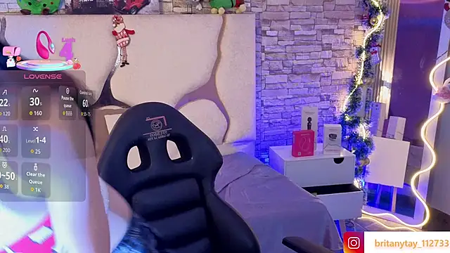 boyfox tay online show from January 6, 7:39 pm