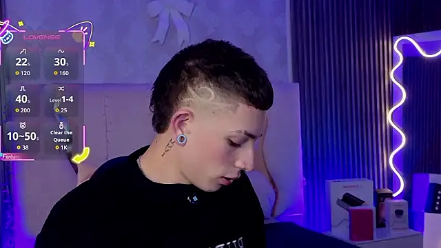 boyfox tay online show from February 21, 7:26 pm