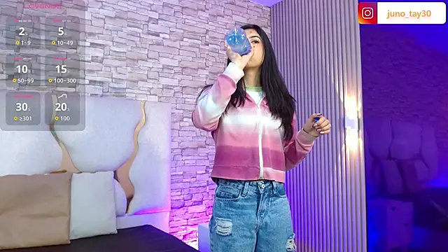 juno tay online show from November 12, 12:05 pm