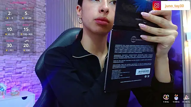 juno tay online show from November 28, 11:46 am