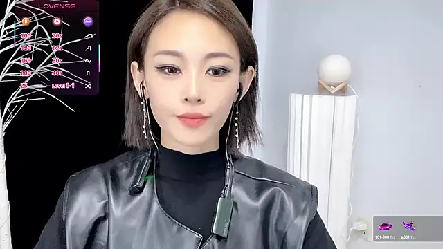 xiaoyue8888 online show from September 30, 1:43 am