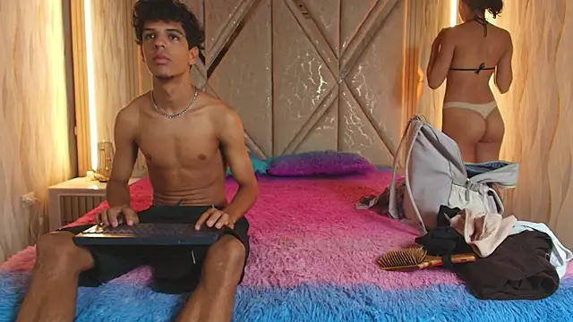 Hotcouple 222 online show from March 11, 7:25 am