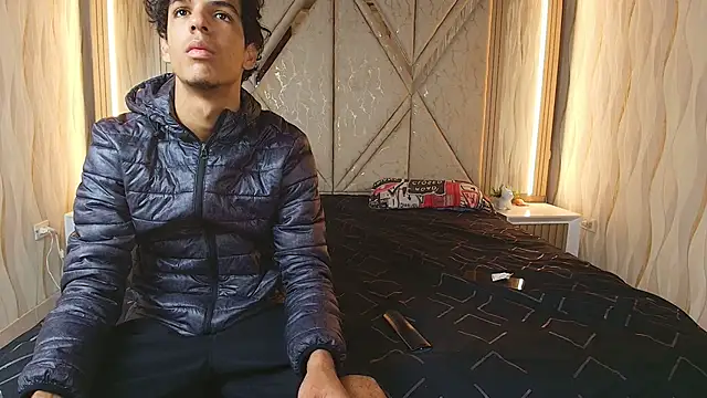 Hotcouple 222 online show from April 4, 7:17 am