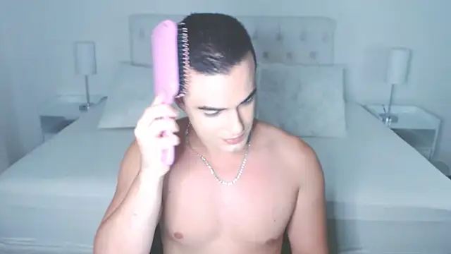 Snapshot of mr_hunterx chatting on September 14, 12:43 am mr hunterx online show from September 14, 12:43 am