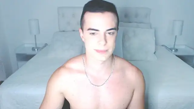 Snapshot of mr_hunterx chatting on October 10, 12:20 am mr hunterx online show from October 10, 12:20 am