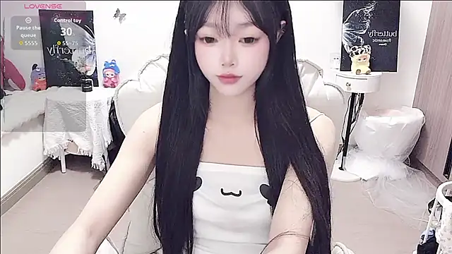 Snapshot of -EEBABY chatting on May 13, 4:04 pm -EEBABY online show from May 13, 4:04 pm