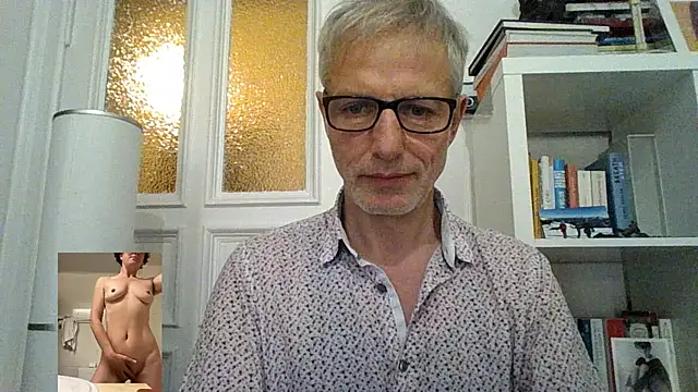 Snapshot of SexyLeon8 chatting on February 17, 9:19 pm SexyLeon8 online show from February 17, 9:19 pm