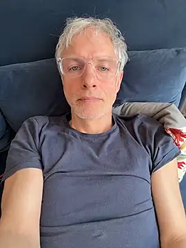 SexyLeon8 online show from April 11, 9:57 am