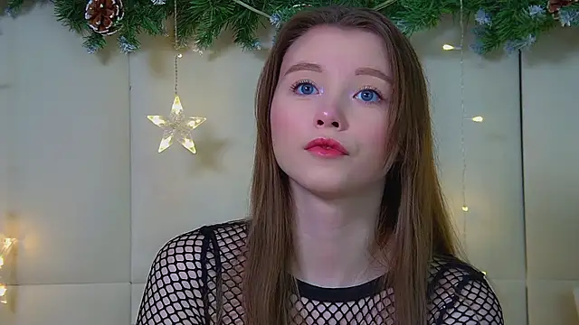 KeiraAsti online show from December 21, 6:20 am