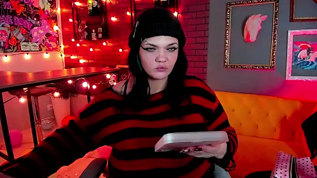 MaryHarrys online show from September 29, 9:08 pm