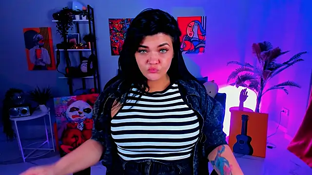 MaryHarrys online show from October 14, 8:20 pm