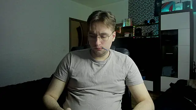 romiosabrino online show from March 21, 3:26 pm