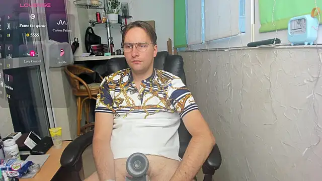 Snapshot of romiosabrino chatting on July 6, 5:37 pm romiosabrino online show from July 6, 5:37 pm