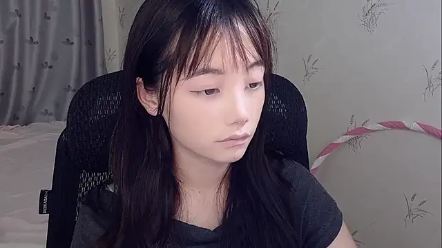 Snapshot of puppy-999 chatting on June 24, 11:09 am puppy-999 online show from June 24, 11:09 am