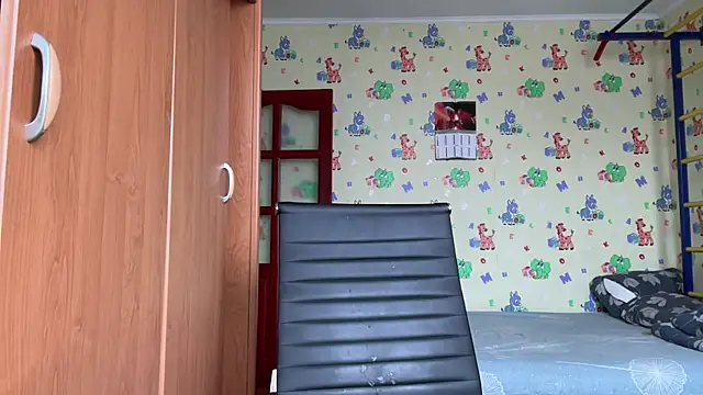 Snapshot of chiraq1945 chatting on February 23, 9:50 am chiraq1945 online show from February 23, 9:50 am