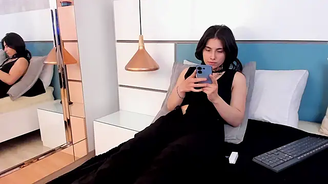 Ashkoreh online show from November 20, 9:03 pm