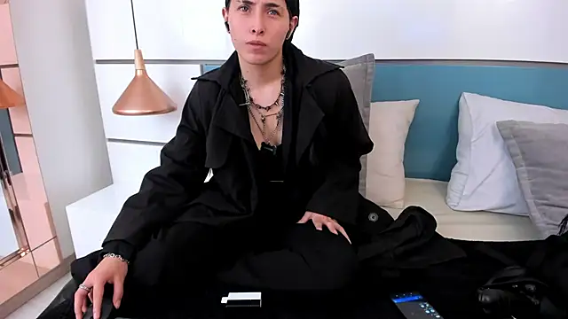 Ashkoreh online show from March 17, 11:08 pm