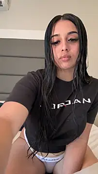 LilMisIndianx online show from February 19, 10:22 am