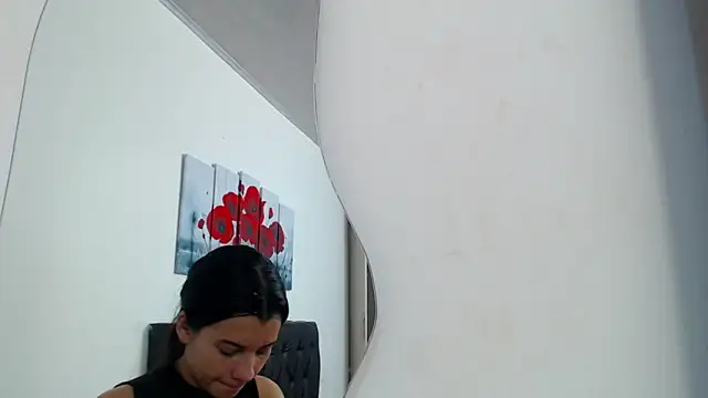 pinky f00x online show from October 31, 8:21 pm