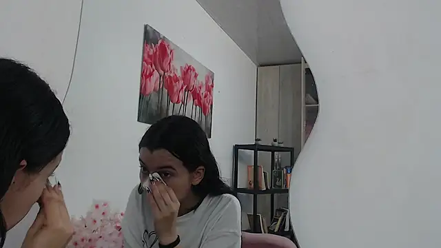 pinky f00x online show from March 25, 7:31 pm