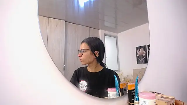 pinky f00x online show from April 2, 7:33 pm