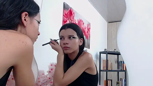 pinky f00x online show from April 7, 7:47 pm