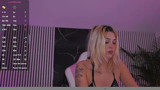 daisyblushh online show from December 21, 4:47 pm