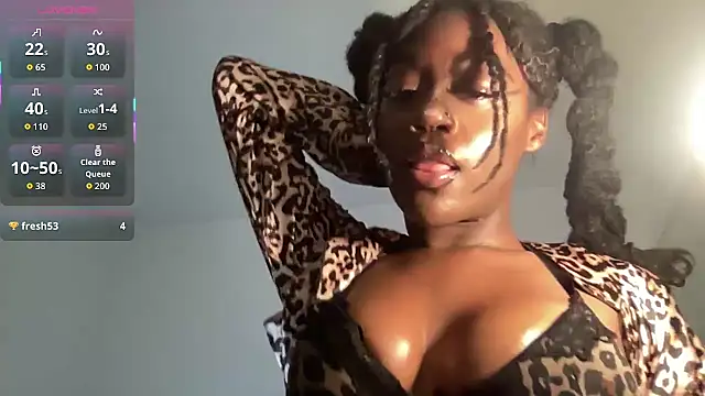 maskedgirl5005 online show from November 12, 3:40 am