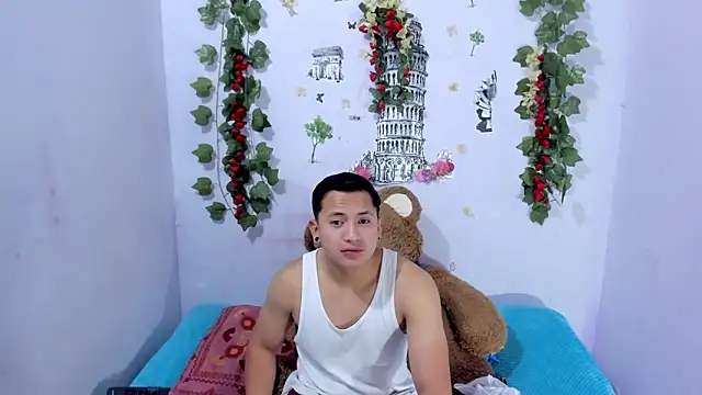 NataliaAndJulliam online show from October 2, 6:31 am