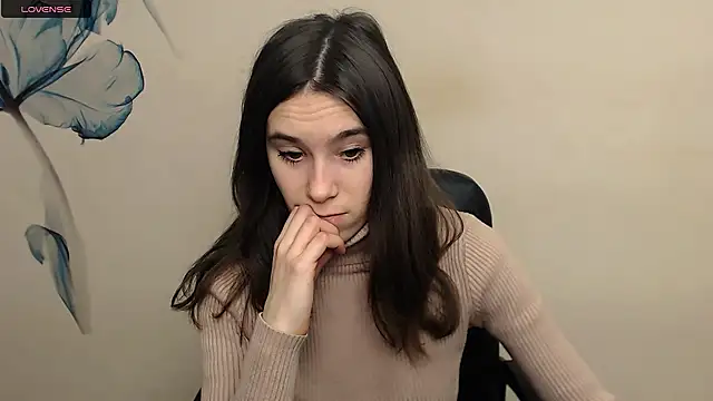 Snapshot of RosaRay_ chatting on February 5, 7:35 am RosaRay online show from February 5, 7:35 am