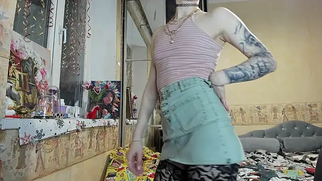 WatsonMi online show from March 8, 4:33 pm